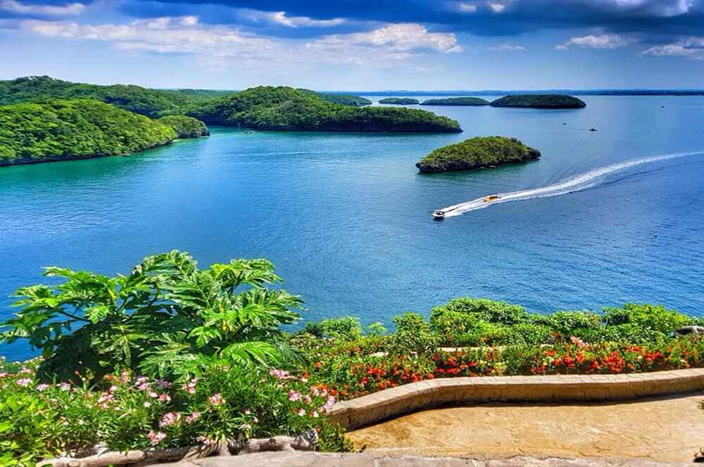 2D1N Explore Hundred Islands + Bolinao Tour Package A (Regular Island Hopping)