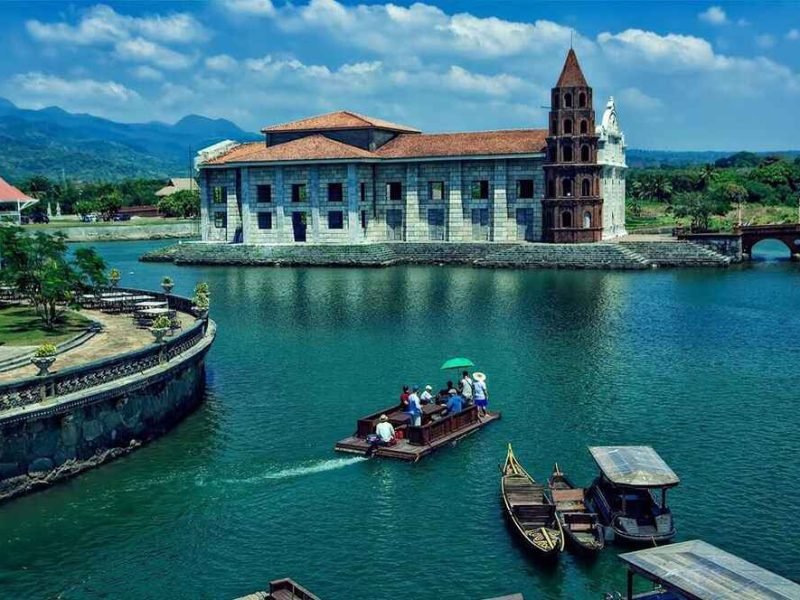 Las Casas Filipinas Tour Package